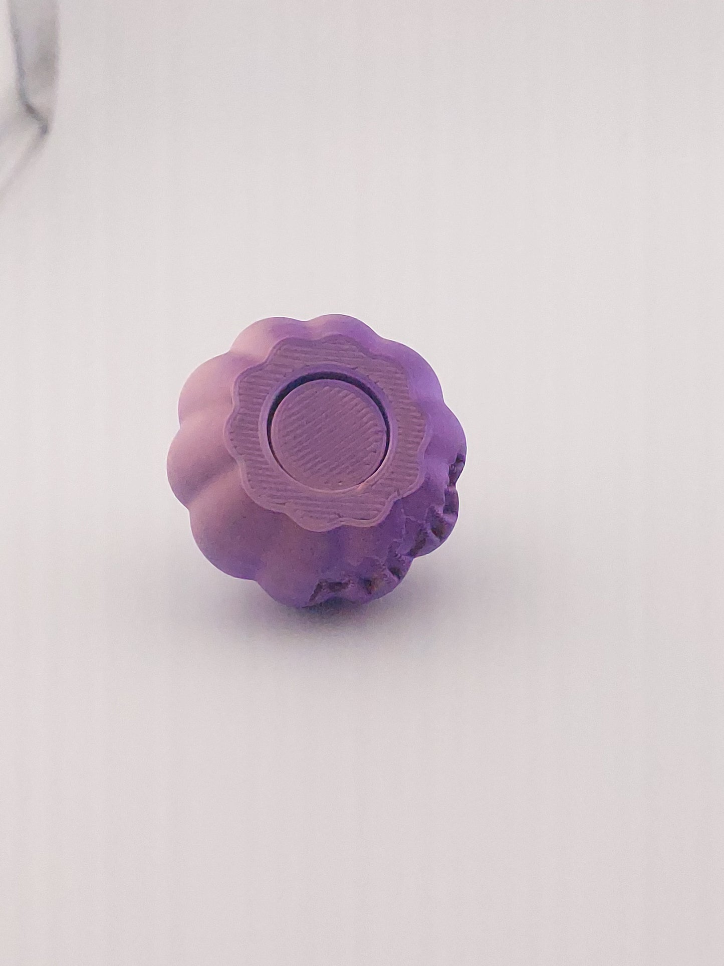 1 Articulated Fidget Pumpkin Spinner -- Decor Gift - 3D Printed Fidget Fantasy Creature - Customizable Colors - Authorized Seller