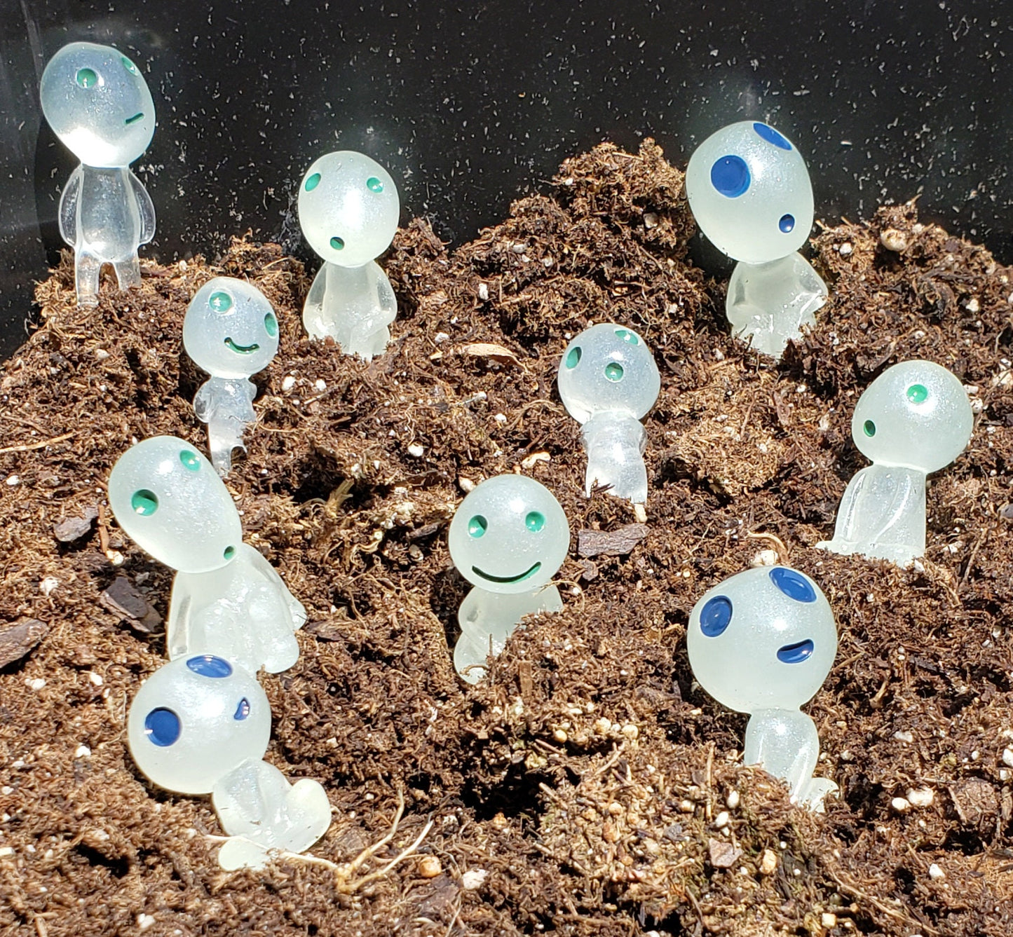 Luminous Tree Spirits: Elf Ghost Fairy Garden Miniature Figurines - Resin Craft Dollhouse Bonsai Decor Terrarium Halloween Home and Garden