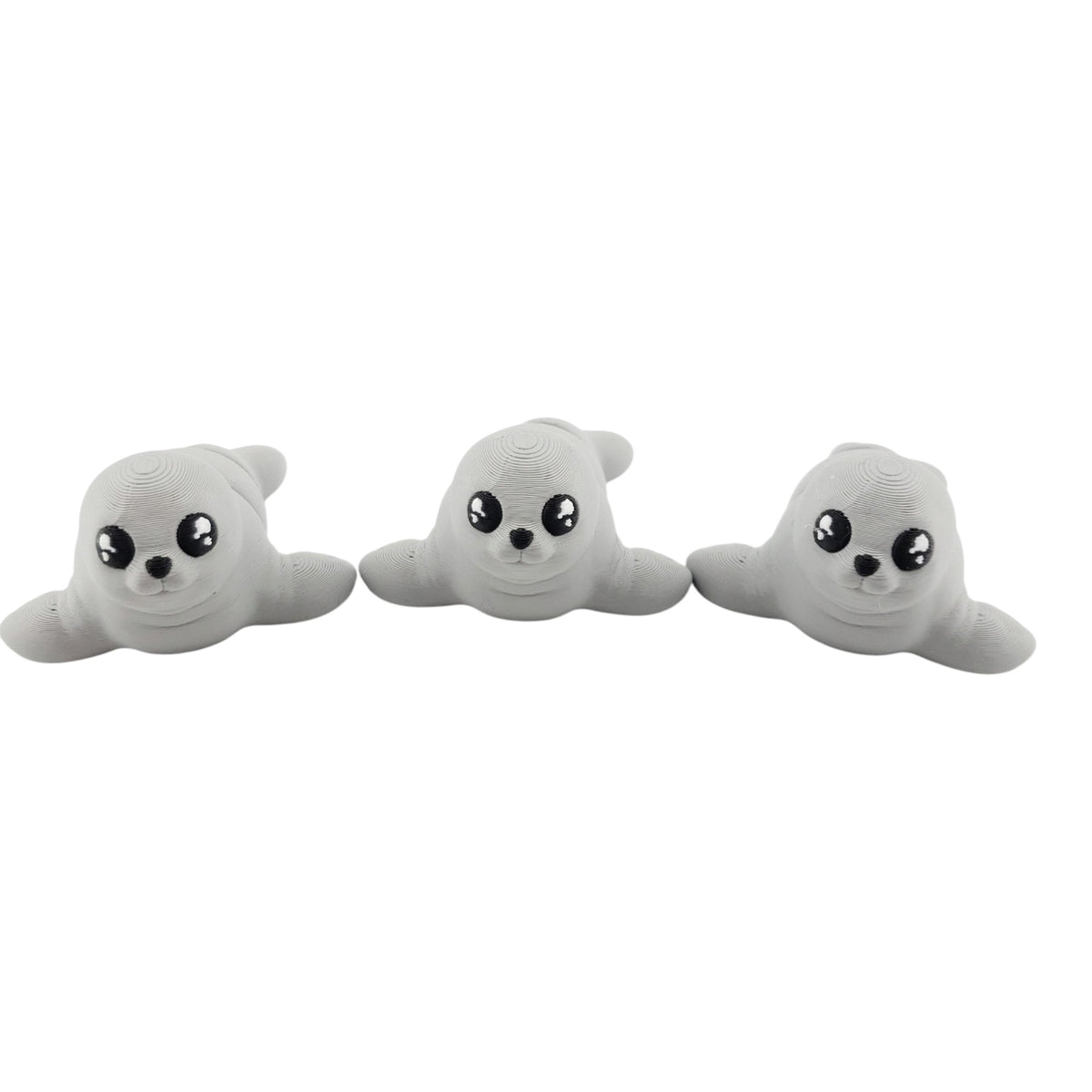 1 Articulated Painted Baby Seal - 3D Printed Fidget Fantasy Creature - Customizable Colors - Zou 3d