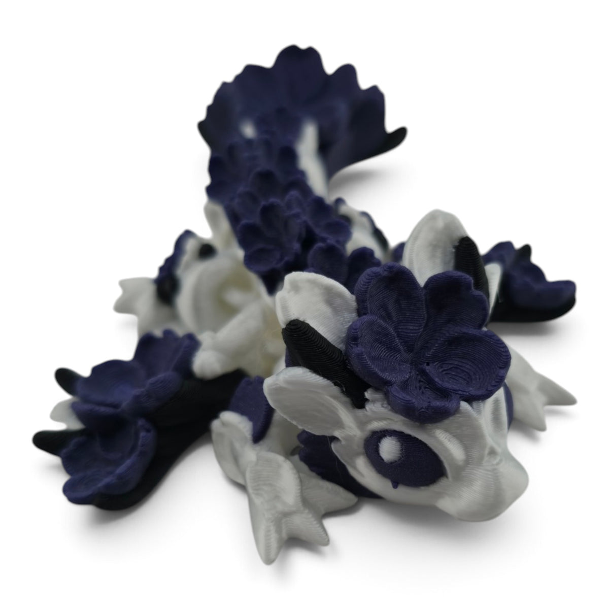 Tiny Sakura Baby Dragon – White & Purple Articulated Fantasy Collectible | 3D Printed Desk & Shelf Decor